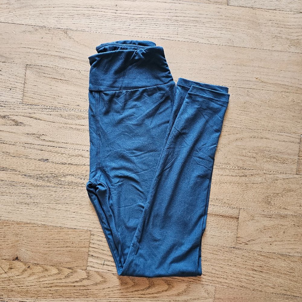 NWT- Lularoe Teal OS